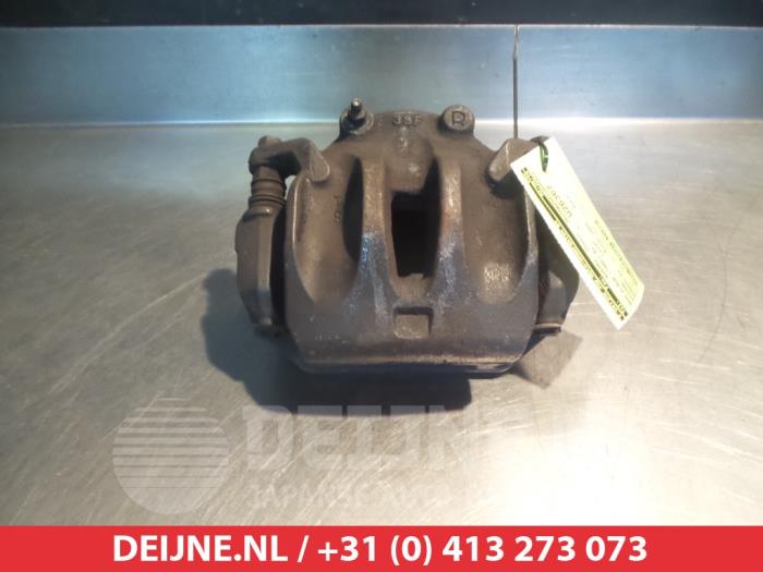 Nissan Murano Remklauw (Tang) rechts-voor O326187
