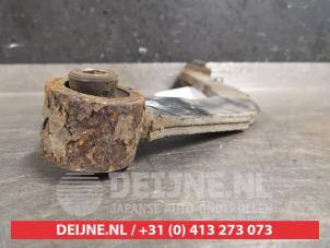 Mitsubishi Lancer Querlenker links hinten O383655 foto 2