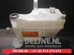 Lexus GS 300 Front windscreen washer reservoir O340601 photo 2