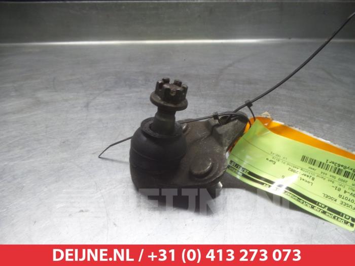 Toyota Rav-4 Steering knuckle ball joint O380309