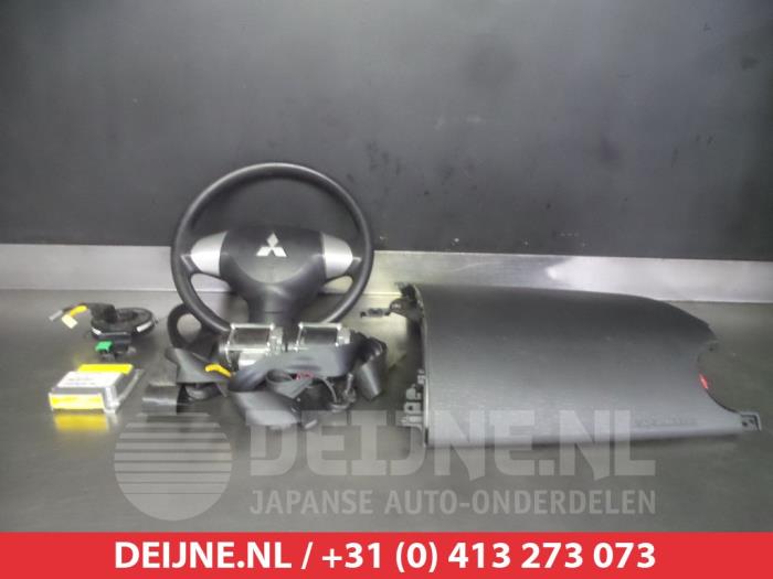 Mitsubishi Colt Airbag set+module O334067