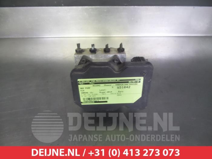 Gebruikte ABS Pomp Kia Carens IV (RP) 1.7 CRDi 16V Prijs € 75,00 Margeregeling aangeboden door V.Deijne Jap.Auto-onderdelen BV