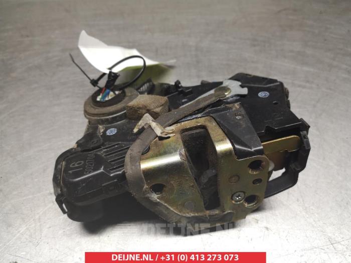 Toyota Landcruiser Türschlossmechanik 4-türig links vorne O279839