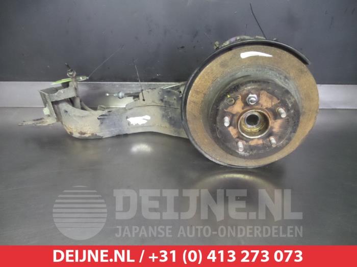 Nissan Juke Achsschenkel links hinten O380384