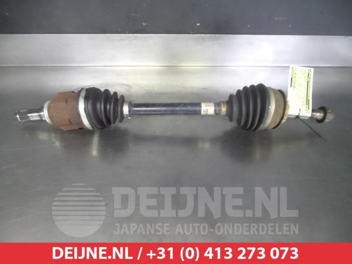 Toyota Yaris Antriebswelle links vorne O318623