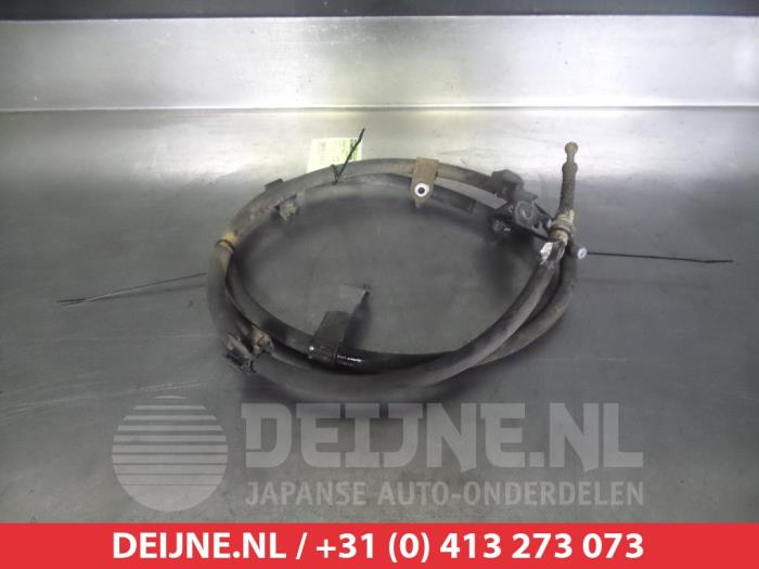 Gebruikte Handrem Kabel Toyota Yaris II (P9) 1.4 D-4D Prijs € 35,00 Margeregeling aangeboden door V.Deijne Jap.Auto-onderdelen BV