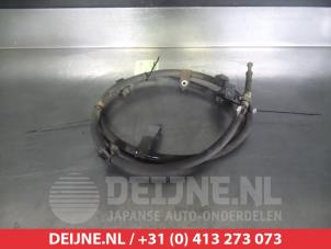 Gebruikte Handrem Kabel Toyota Yaris II (P9) 1.4 D-4D Prijs € 35,00 Margeregeling aangeboden door V.Deijne Jap.Auto-onderdelen BV