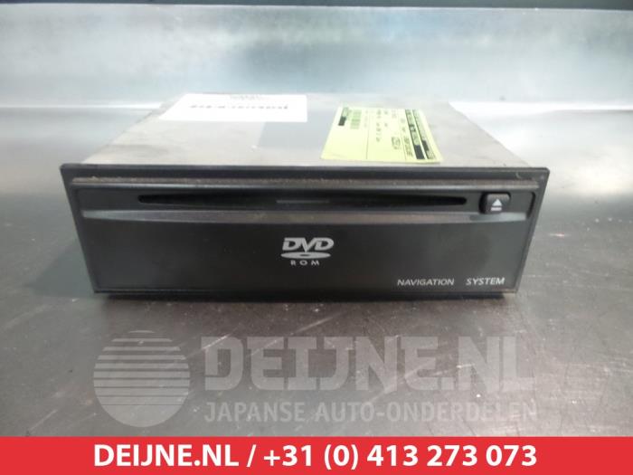 Nissan Primera DVD Speler O313626