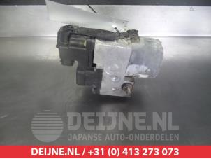 Gebruikte ABS Pomp Subaru Impreza II Plus (GG) 2.0 16V TS,GX 4x4 Prijs € 75,00 Margeregeling aangeboden door V.Deijne Jap.Auto-onderdelen BV