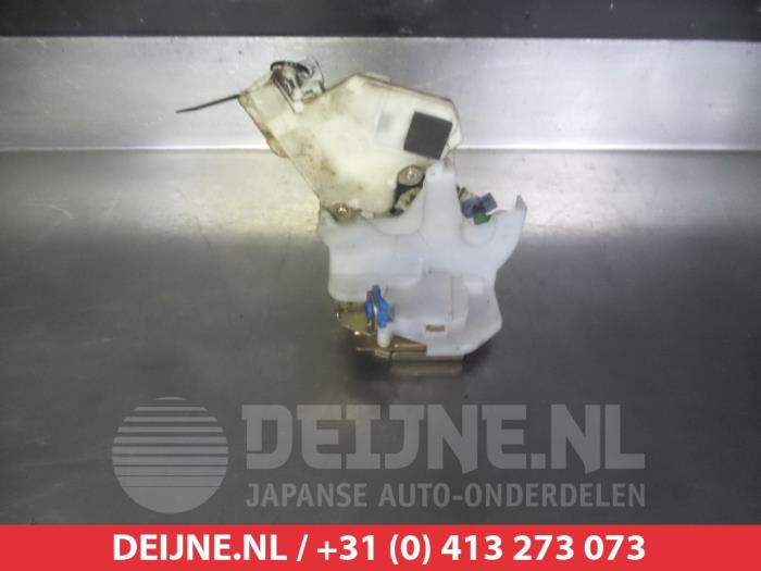 Subaru Impreza Türschlossmechanik 4-türig links hinten O280177
