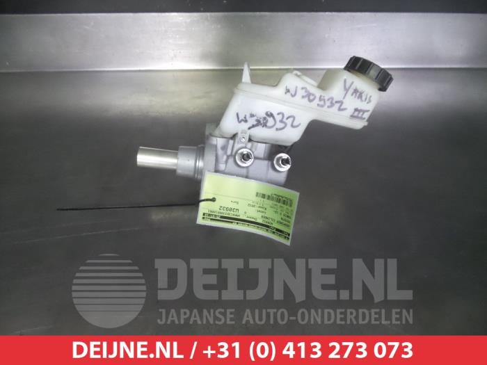 Toyota Yaris Hoofdremcilinder O337110