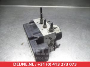 Toyota Yaris ABS Pumpe O338635 foto 2