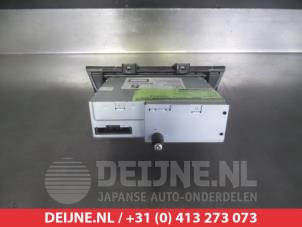 Mazda 3 CD player O312614 photo 2