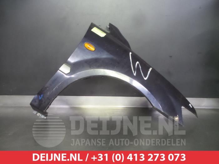 Mitsubishi Space Wagon Scherm rechts-voor O270186