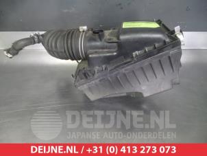 Gebruikte Luchtfilterhuis Toyota Avensis (T25/B1B) 2.2 D-4D 16V Prijs € 25,00 Margeregeling aangeboden door V.Deijne Jap.Auto-onderdelen BV