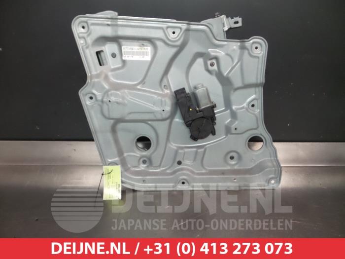 Nissan Almera Ruitmechaniek 4Deurs links-voor O275657