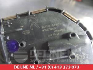Kia Carens Front wiper motor O348793 photo 2