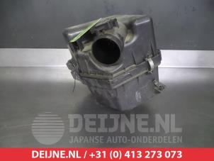 Gebruikte Luchtfilterhuis Toyota RAV4 (A3) 2.2 D-4D 16V 4x4 Prijs € 50,00 Margeregeling aangeboden door V.Deijne Jap.Auto-onderdelen BV