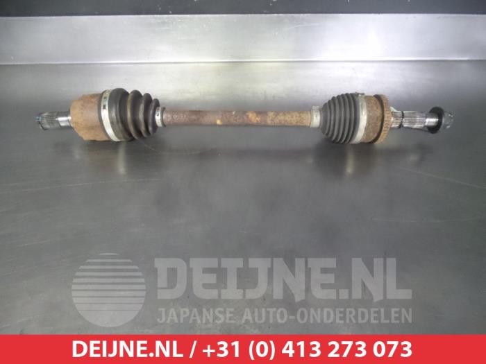 Gebruikte Aandrijfas links-voor Hyundai i10 (B5) 1.0 12V Prijs € 75,00 Margeregeling aangeboden door V.Deijne Jap.Auto-onderdelen BV
