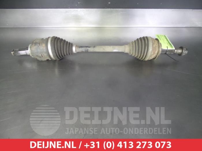 Toyota Urban Cruiser Aandrijfas links-voor O318677
