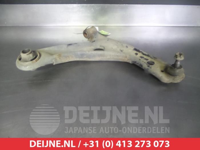Toyota Urban Cruiser Draagarm onder rechts-voor O382791