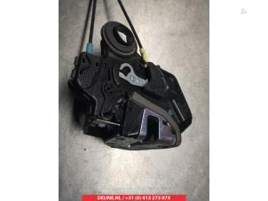 Suzuki Grand Vitara Rear door mechanism 4-door, right O281800 photo 3