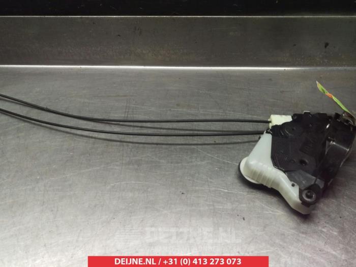 Toyota Yaris Deurslot Mechaniek 4Deurs rechts-voor O281273