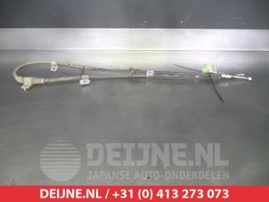 Gebruikte Handrem Kabel Mitsubishi Outlander (GF/GG) 2.0 16V PHEV 4x4 Prijs € 35,00 Margeregeling aangeboden door V.Deijne Jap.Auto-onderdelen BV