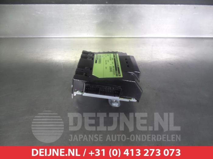 Honda CR-Z Radio versterker O313956