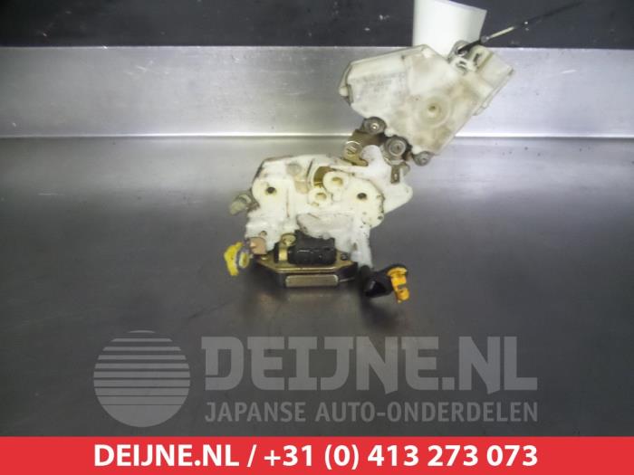 Nissan Micra Türschlossmechanik 2-türig rechts O279178