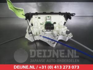 Suzuki Celerio Heater control panel O306221 photo 2