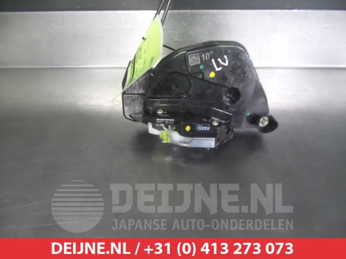 Suzuki Celerio Türschlossmechanik 4-türig links vorne O279802
