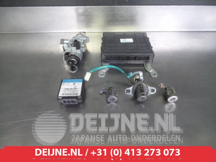 Mazda MPV Set of cylinder locks (complete) O277781