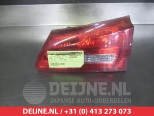 Gebruikte Achterklep reflector rechts Lexus IS (E2) 220d 16V Prijs € 25,00 Margeregeling aangeboden door V.Deijne Jap.Auto-onderdelen BV