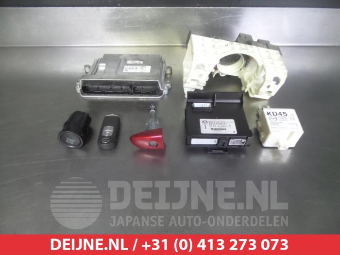 Mazda 2 Computer Motormanagement O344211