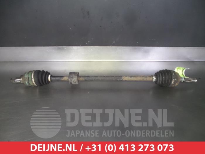 Gebruikte Aandrijfas rechts-voor Daihatsu Materia 1.5 16V Prijs € 45,00 Margeregeling aangeboden door V.Deijne Jap.Auto-onderdelen BV