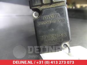 Luchthoeveelheidsmeter van een Toyota Corolla Verso (R10/11) 2.0 D-4D 16V 2004
