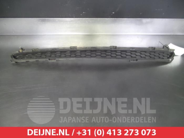 Kia Sorento Bumper Rooster O264457