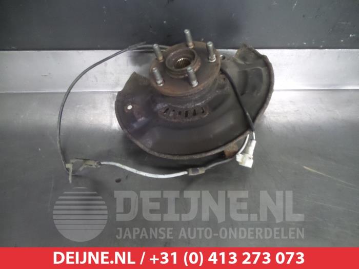 Toyota Urban Cruiser Fusee links-voor O323160