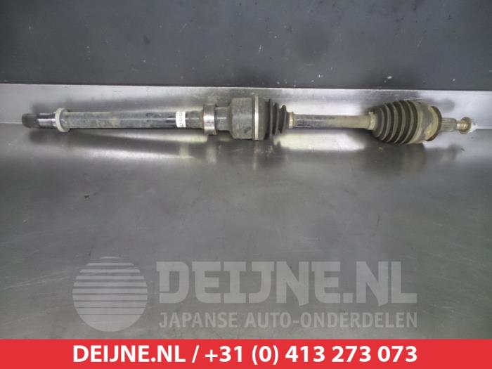 Gebruikte Steekas rechts-voor Mazda 3 (BM/BN) 2.2 SkyActiv-D 150 16V Prijs € 100,00 Margeregeling aangeboden door V.Deijne Jap.Auto-onderdelen BV