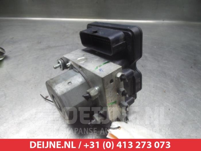 Gebruikte ABS Pomp Nissan Qashqai (J11) 1.2 DIG-T 16V Prijs € 75,00 Margeregeling aangeboden door V.Deijne Jap.Auto-onderdelen BV