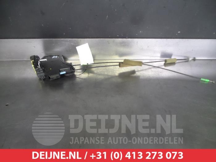 Toyota Camry Deurslot Mechaniek 4Deurs rechts-achter O281865
