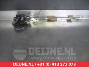 Toyota Camry Türschlossmechanik 4-türig rechts hinten O281865 foto 2