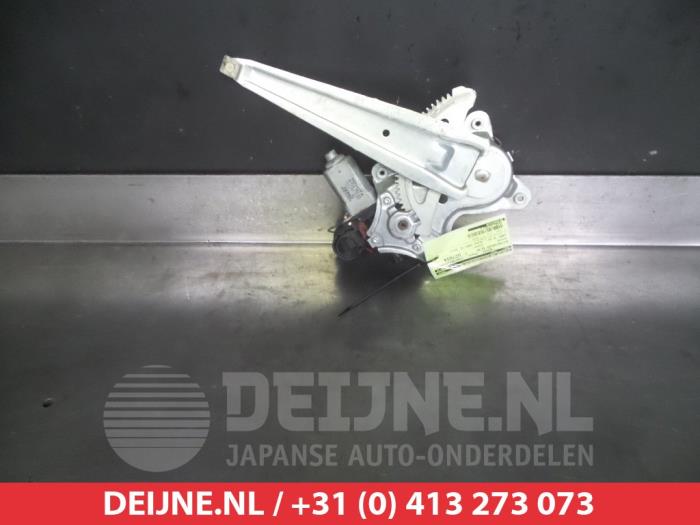 Toyota Camry Rear door window mechanism 4-door, right O291773