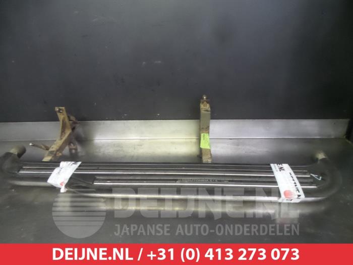 Toyota Landcruiser Treeplank links O292241