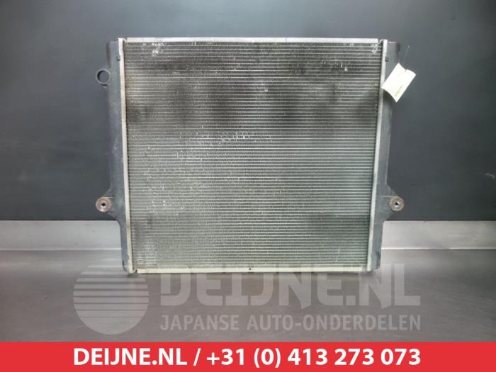 Gebruikte Radiateur Toyota Land Cruiser (J12) 3.0 D-4D 16V Prijs € 100,00 Margeregeling aangeboden door V.Deijne Jap.Auto-onderdelen BV