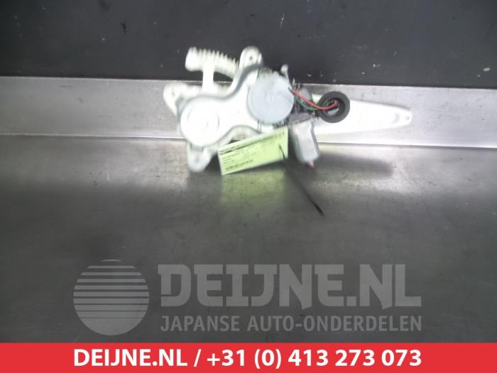 Toyota Rav-4 Ruitmechaniek 4Deurs links-achter O290935