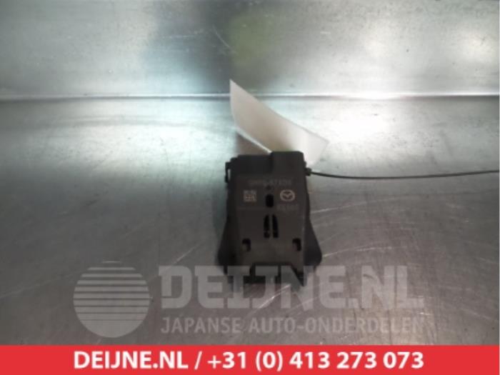 Mazda 3 Regensensor O271160