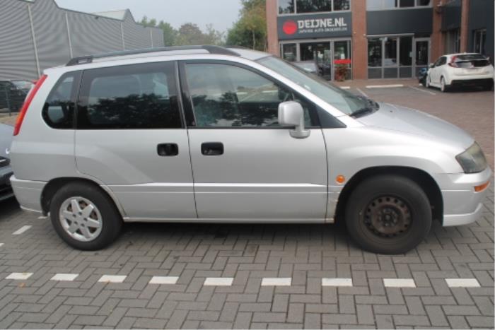 Mitsubishi Space Runner Front door 4-door, right O273450