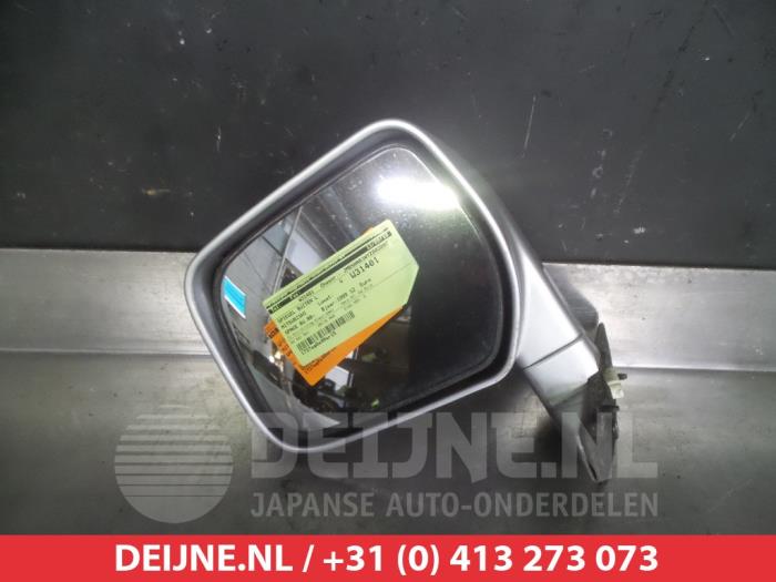 Mitsubishi Space Runner Buitenspiegel links O282679